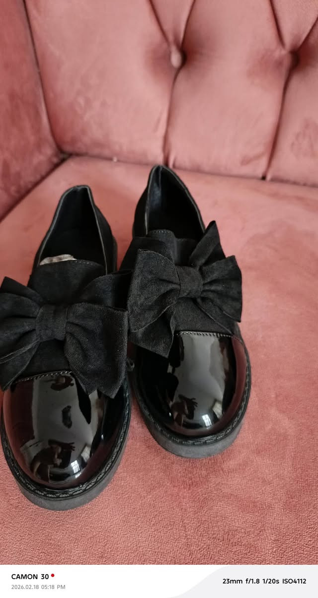 سعره الحذاء عشره وتوصيل ٣ للحله


**إذا كنت صاحب هذا الإعلان وتريد حذفه لأي سبب، رجاءا أرسل رسالة إلى الدعم الفني**