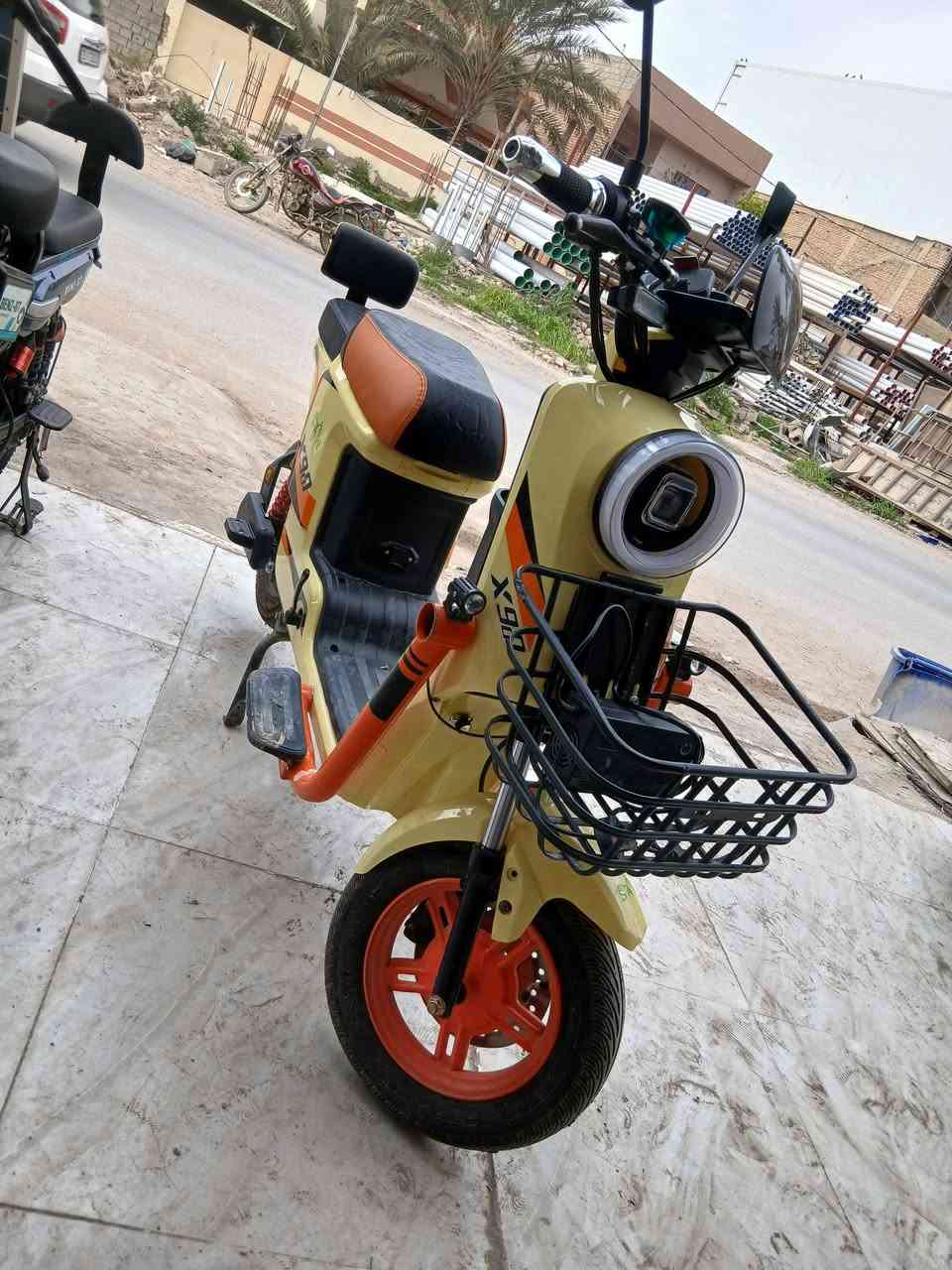 دراجة شحن للبيع موديل ٢٥ بطاريات كبار فول سعرها ٣٧٥ وبيها مجال مكاني بعقوبة مدخل مفرك ***********
