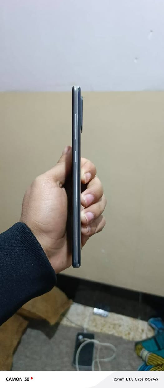 سامسونج a71
ذاكرة 128 
رام 8
مبدل ظهر 
يحتاج كامرات خلفية 
كامرة امام وضحه دمعه 
شاشة اصلية شرط 
بيها شوية طبع واضح ب صور 
ببجي 60 فريم 
دبل شريحة SIM
سعر 90 وبي مجال حك جيه 
مكاني حي سماح


**إذا كنت صاحب هذا الإعلان وتريد حذفه لأي سبب، رجاءا أرسل رسالة إلى الدعم الفني**