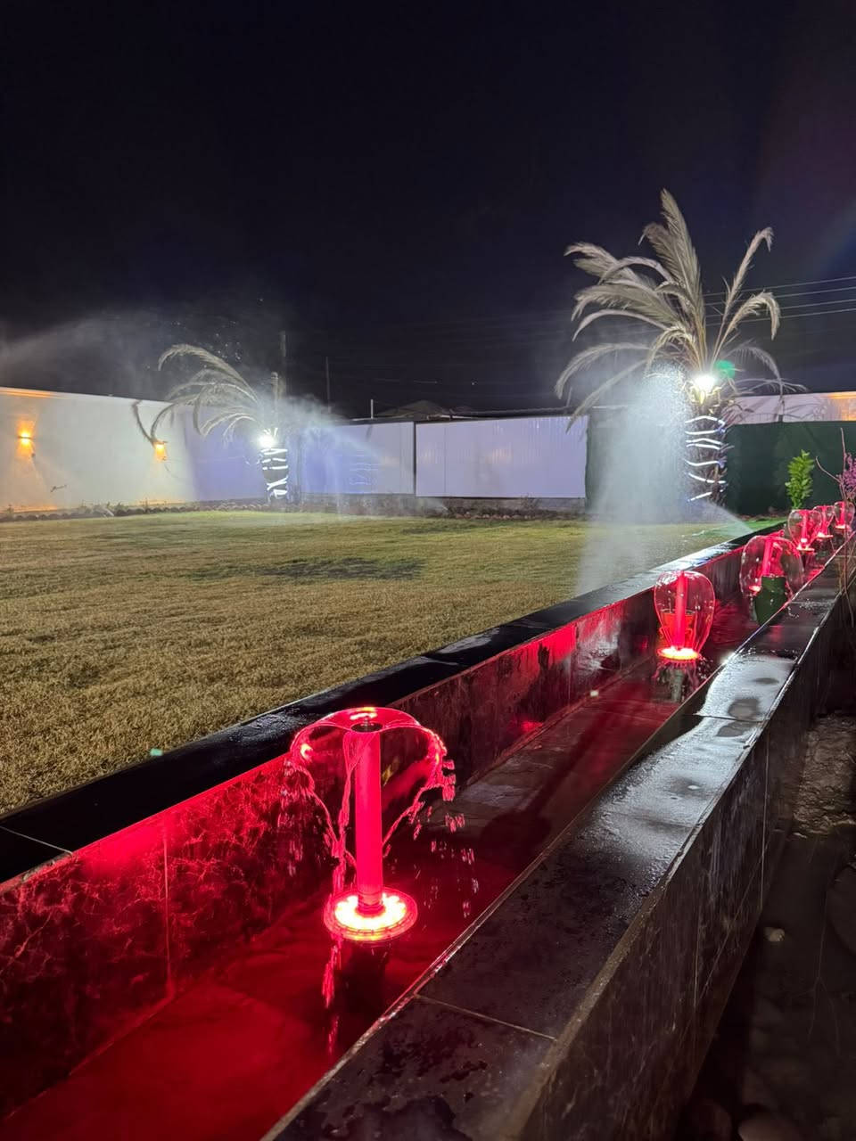 متوفر حجوزات العيد الحجز واتساب 
المزرعه موثقه بتطبيق اجرلي 
الموقع الدوره بعيثه ***********
