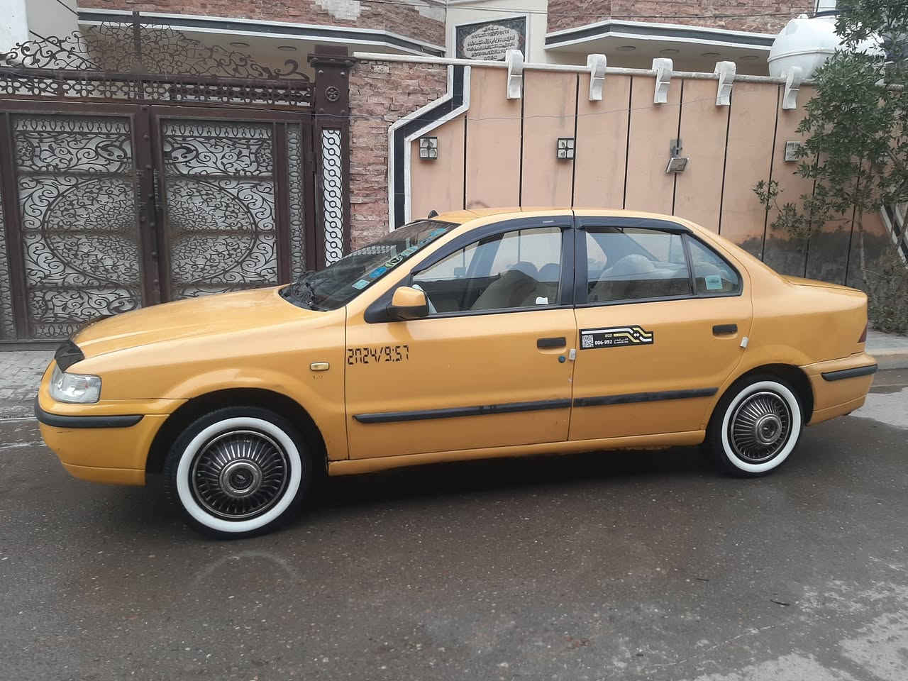 سياره سمند ناطق 2012 سياره بدون ضربه ولا صبغ ولا معجون  فقط الجاملغ الامامي اليمين مبدل كهربائيات إشارات كلها شغاله كير مكينه كفاله تخم تايرات تبريد فقط غاز عوزه مصفره هيئه وغرامات رقم بغداد انكليزي  كما موضح بل صوره مكان بغداد منطقة العبيدي  سعر ٤٥ وبيها مجال بسيط  تحويل نفس اليوم الاستفسار الاتصال على الرقم ابو علي***********
