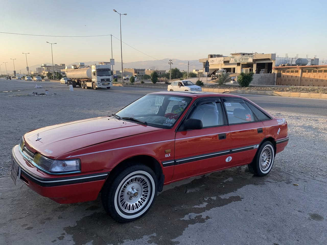 سڵاو ڵە هاو ڕێیان
ئەم مازدایە بۆفرۆشتن 
ئاڕمی پلاستیکی سلێمانیە   سەنەویو وەکالەشی لەگەڵایە
مۆدێلی 1991 
مەکینەی هەشتو بەخە 
گێڕو مەکینەو تەقو ڕەقو کارەبای کامل بەشەرت 
چوار تایەو ویلی لەسەرە 
ڕزیوی نیە موسو بڕاوەو ئاڕمو ئەوەلیاتی بەشەرت 
سیعری  26گەڵاو کەمێک مەعمەلە
شوێن هەڵەبجەی تازە شارەزور
ژمارەی خاوەنی سەیارەکە ***********
***********
تکایە تەلەفون بۆ خاوەنی سەیارەکە بکە
