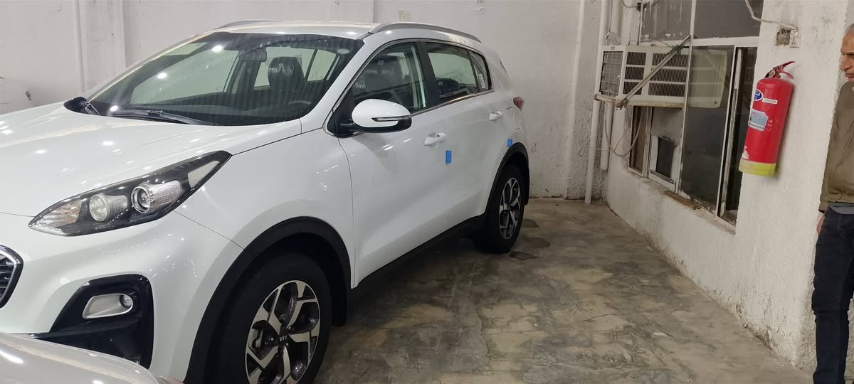 السلام عليكم اسبورتج ٢٠١٩ خليجي رقم اربيل بأسمي ماشيه ٧٧ الف كفاله عامه من الصبغ والبارد  جي دي اي محرك ١٦٠٠ العنوان بغداد الكرخ للسفسار *********** السعر ١٨٥ ورقه
