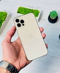 للبيع ايفون 12 برو ماكس ذاكرته 128 كيكه جهاز لوك شخط مابي كاميراته فول...