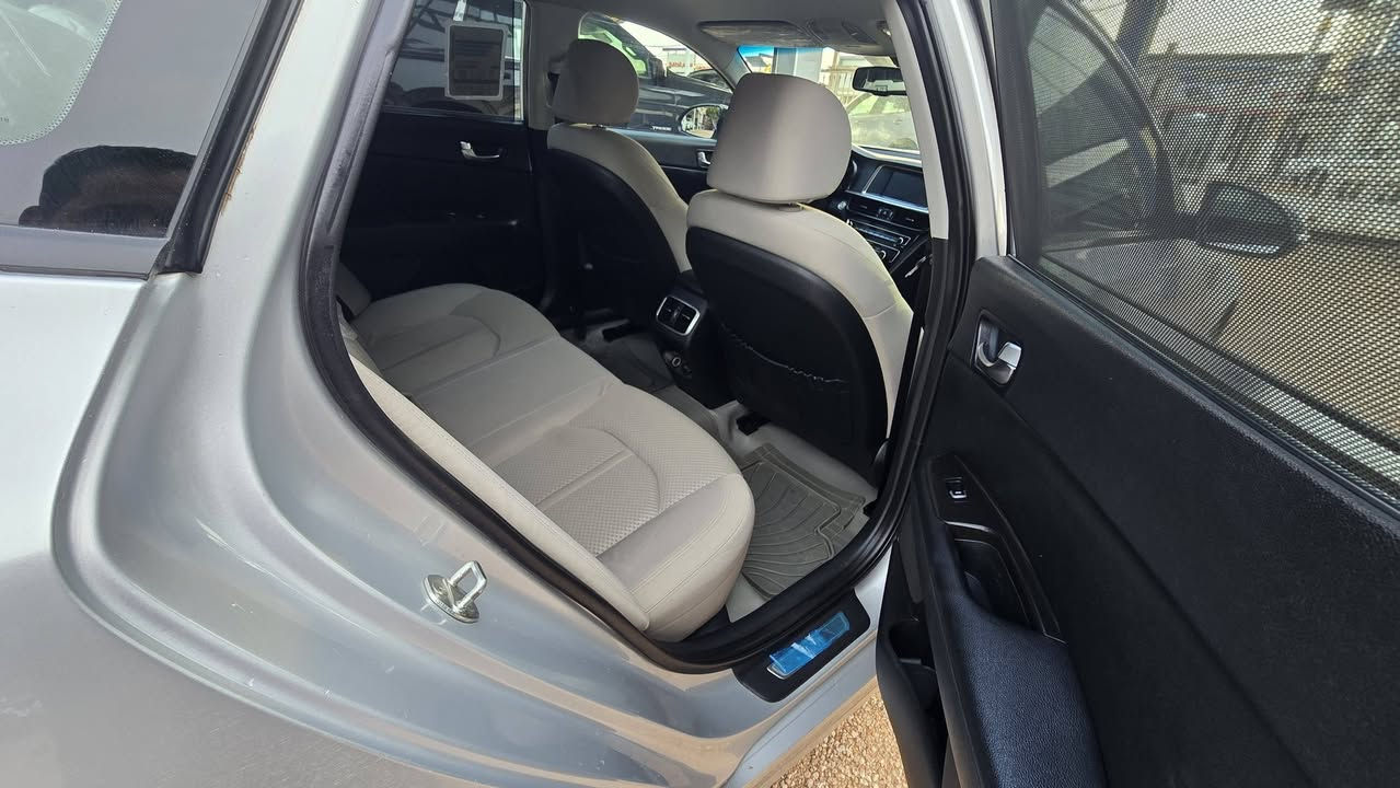 اوبتما 2020
رقم بغداد بسمي
فول عدا البنراما
2400 محرك
بصمة
كامره دوراه
ماشية 92
السعر 188
مكان سياره سماوه حی الحکم 
الاستفسار ***********
***********
