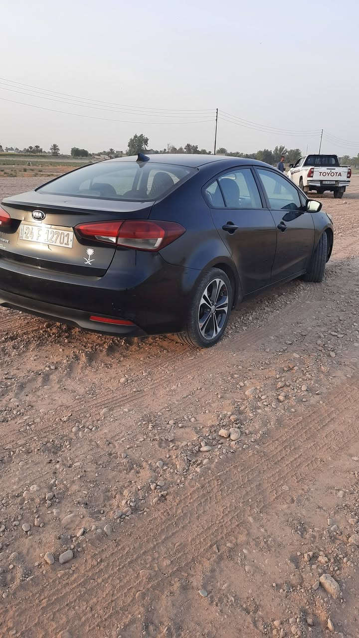 السلام عليكم فورتي ٢٠١٨ أمريكي بسمي سياره أتريد تحويل أتريد وكاله السياره خير من الله مكينه ٢٠٠٠ دوش السعر ١١٢ورقه اوبيهه مجال العنوان بغداد بوب الشام اخي اي استفسار اتصل رقمي ***********
