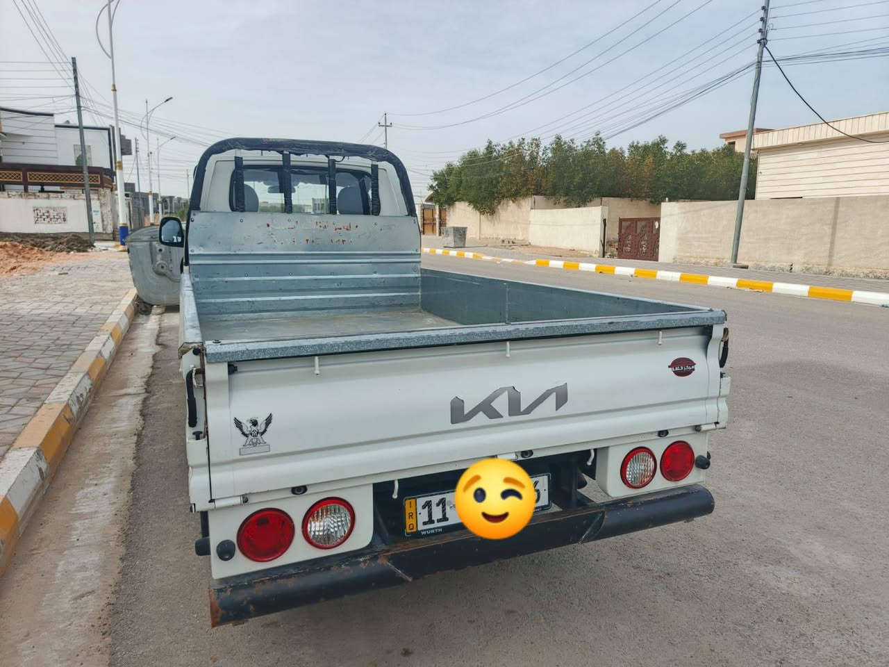 ﷽
السلام عليكم كيا حمل 2023 بغداد رقم انكليزي  السياره جديده مكفوله منكلشي من كشر وشاصي  ماشيه 28الف كم 
السياره مسستمه ومغلف البديي تغليف درجه اولى سياره مدوشمه اوجاهزه منكلشي العنوان الانبار قضاء عامرية الصمود 
السعر خاص او علق بتم يصلك السعر 
للاستفسار اكثر الاتصار على هذ الرقم 
***********
