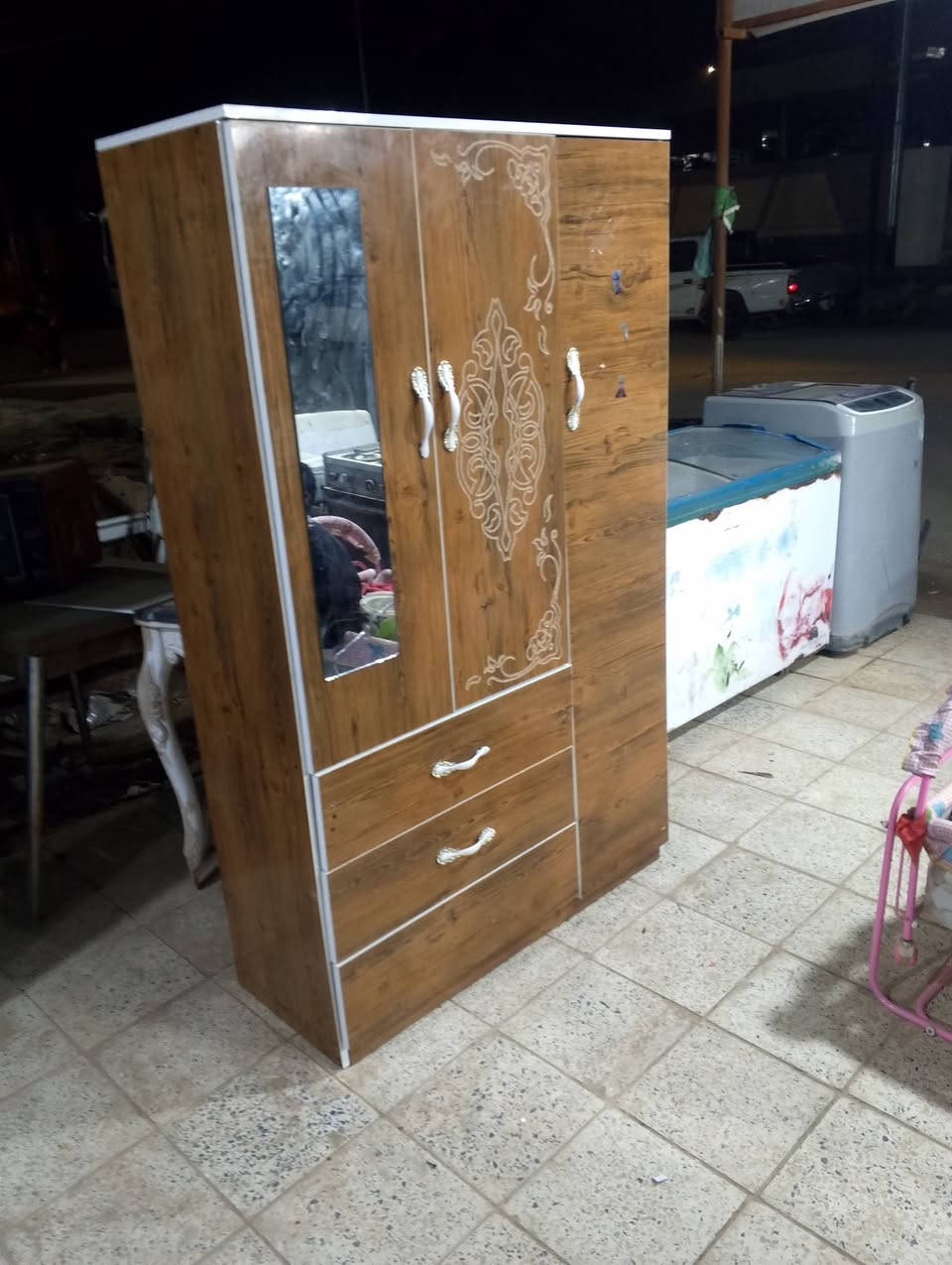 سلام عليكم غراض منزليه مكان الفجر الجمعيه الحولي بصف مخبز ***********
