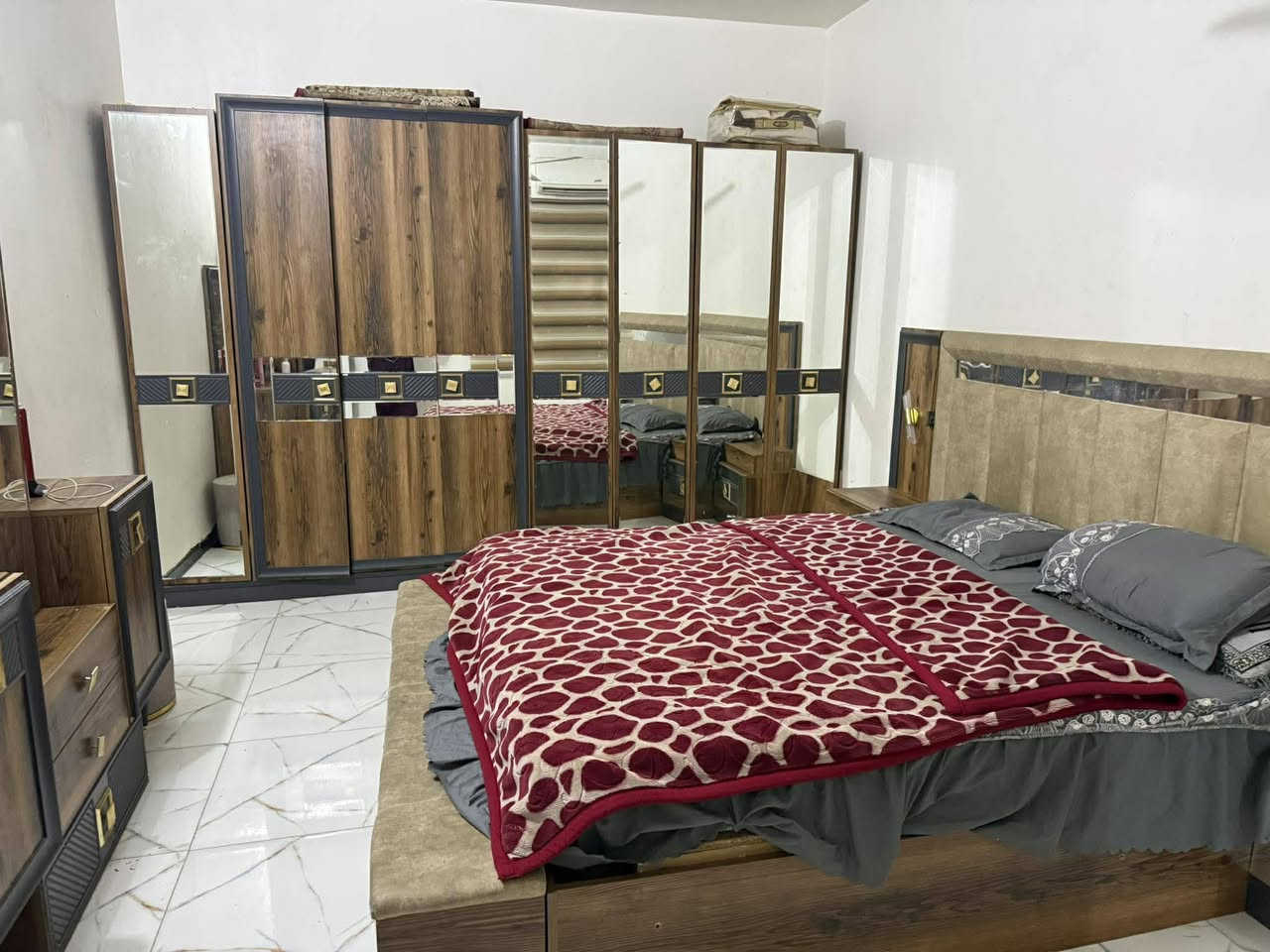 غرفه كامله 10,قطع..نضيفه جداا
الديوانية  حي الميكانيك


**إذا كنت صاحب هذا الإعلان وتريد حذفه لأي سبب، رجاءا أرسل رسالة إلى الدعم الفني**