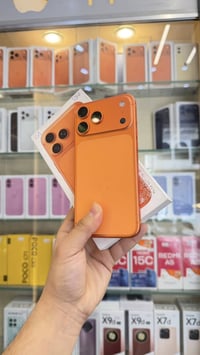 ايفون 17 برو ماكس شريحة فعلية✅ مشحون 24 مرة فقط🔥 نضافه 100‎%‎ الجهاز ا...