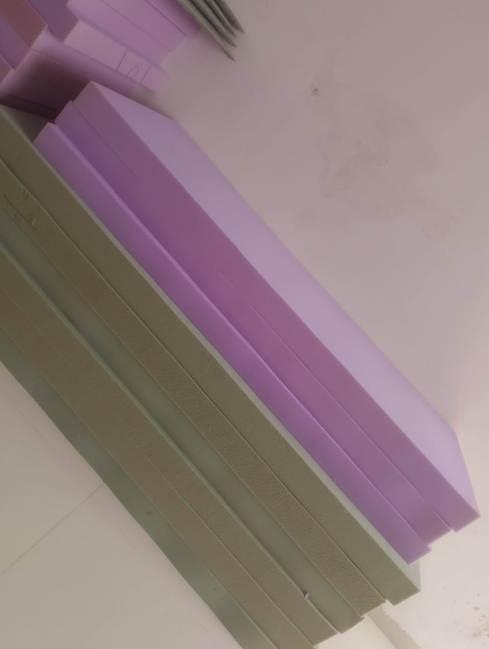 السلام عليكم ،، تم أفتتاح مفروشات الزوبعي لبيع جميع المفروشات وبأسعار مناسبة جداً  جمله ومفرد العنوان الجغيفي الثانيه نهاية الجسر ، يوجد توصيل داخل الفلوجة ،رقم موبايل ***********,, ***********
