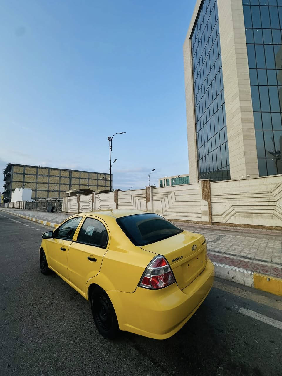 افيو موديل 2011 خليجي شركه عامه

الشراي فقط يخابر ***********
مكان السياره ناصريه مركز 
سياره بلاد لون اصفر 
1400 مفتوح ( المرغوب ) مكينه جديده توني شادها 
كير اوتو 
رقم بصره نكليزي سنونه جديده هزه جديد مداور ثاني يوم سياره بأسمي 

مبدل بيها جاملغ وبنيد 
كير ومكينه خير من الله 
شاشه 
كشنات جدد ارضيه جديده سياره نضيفه شوف العين 
السياره عليها ادامه كامله 
مصفره هيئه وغرامات ربع ماعليها 
سعرها 58 ورقه وبيها مجال قليل حك الجيه بس
