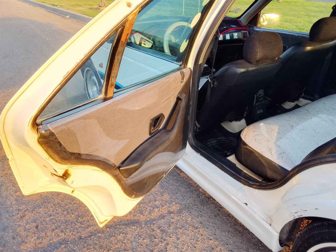 السلام عليكم بيجو بارس 11 مكينة كير مكفولات تبريد شغال جاهزة اي نقص مابيهة تخم تاير جديد صدر جديد كهربائيات كلهة شغالة ريمونت السعر 40 وبيه مجال رقم قادسية انكليزي باسمي مكان بغداد البياع ***********
