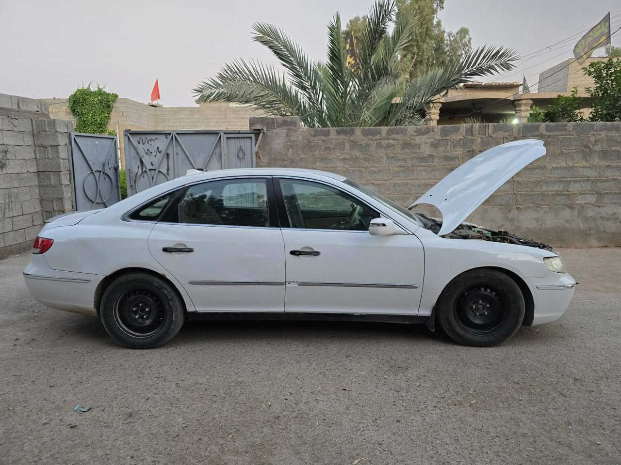 السلام عليكم عندي سياراه للبيع هوداي ازيراه 
2008 محرك 2700 

سته ستندر صبغ 3 قطع بدون 

داخل جاملغين  وبنيد 

رقم ذي قار  جديد بسمي 

سعر 88 $

***********
