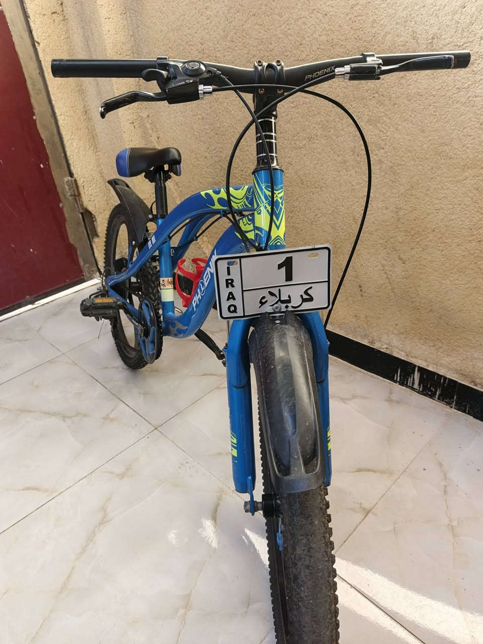 بايسكل جبلي استخدام جدا قليل فقط التحكم بالعكرب عاطل للاستفسار *********** غير متواجد على الفيس السعر ٩٠ الف وبي مجال قليل
