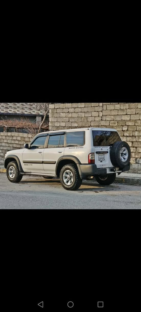 پاترؤل ٢٠٠٢علووج بئرةقةم ٤٨٠٠گئرعادي ١پارچةويةك پةلةي بؤياغة ١٧٤هةزار رؤيشتوة ناوزةرد تةبريد مةركةزي سةلةجة جام كارةباي چوارتايةو ويلي سفر بيلةدي لةبنن گئروومةكينةبةشةرت سعري ١١٢مةعامةلةيةكي كةم ***********
