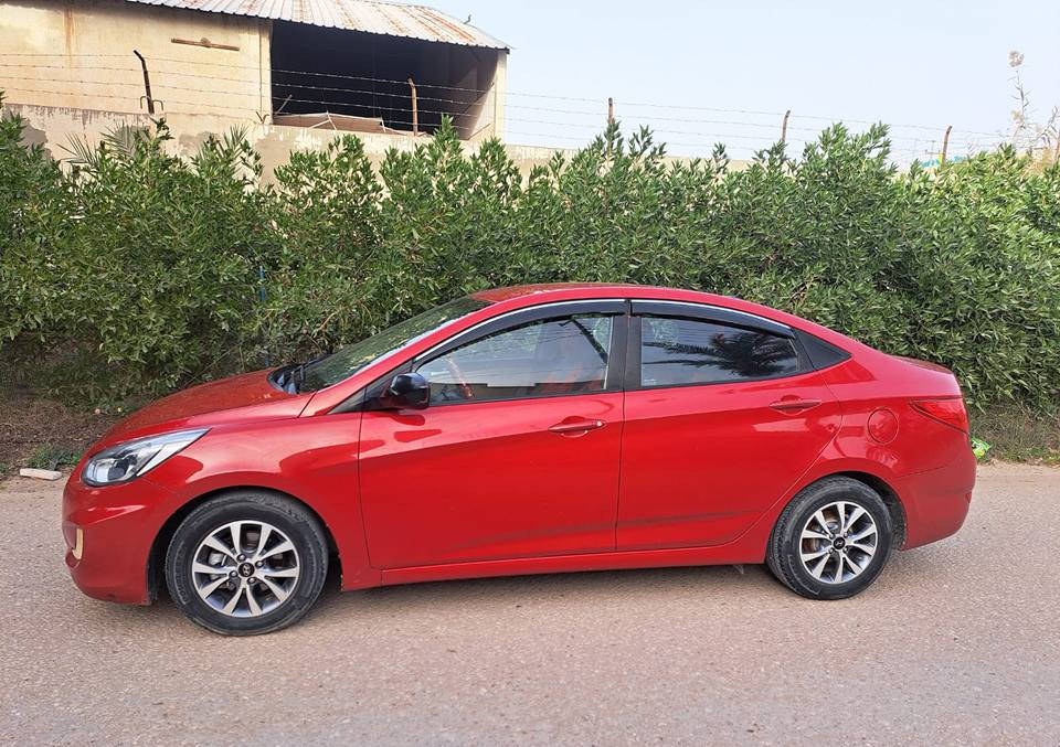 السلام عليكم 
اكسنت 2016 وارد امريكي 
رقم بغداد الماني مشروع وطني 
سنوية مجدده لل 2028 
السيارة بأسمي 
مكينة 1600
حادثه جاملغ وباب بدون ايرباك
الحادث موجود بالصور 
مكينة وكير مكفولات 
حدادية مكفولة 
تبريد وتدفئة درجة اولى
السعر 93 وبي مجال
مكان السيارة (الحلة)
للأستفسار الاتصال على 
*********** المحاويل, بابل
