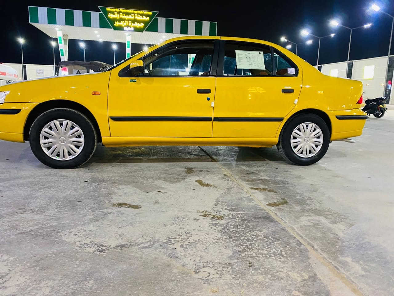 السلام عليكم سمند موديل 2012 السيارة خير من  الله رقم نكليزي مصفرة هيئة وغرامة سنوية لل30 صدر خلفي امامي جديد تخم تاير جديدي مكاني بغداد السعر 42  وبيهة مجال الرقم ***********
