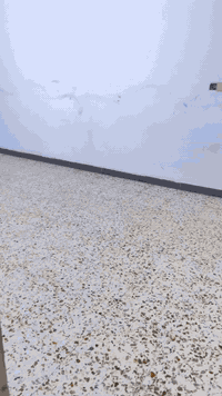 مجمع العدل الاول • طابق أول • من المالك