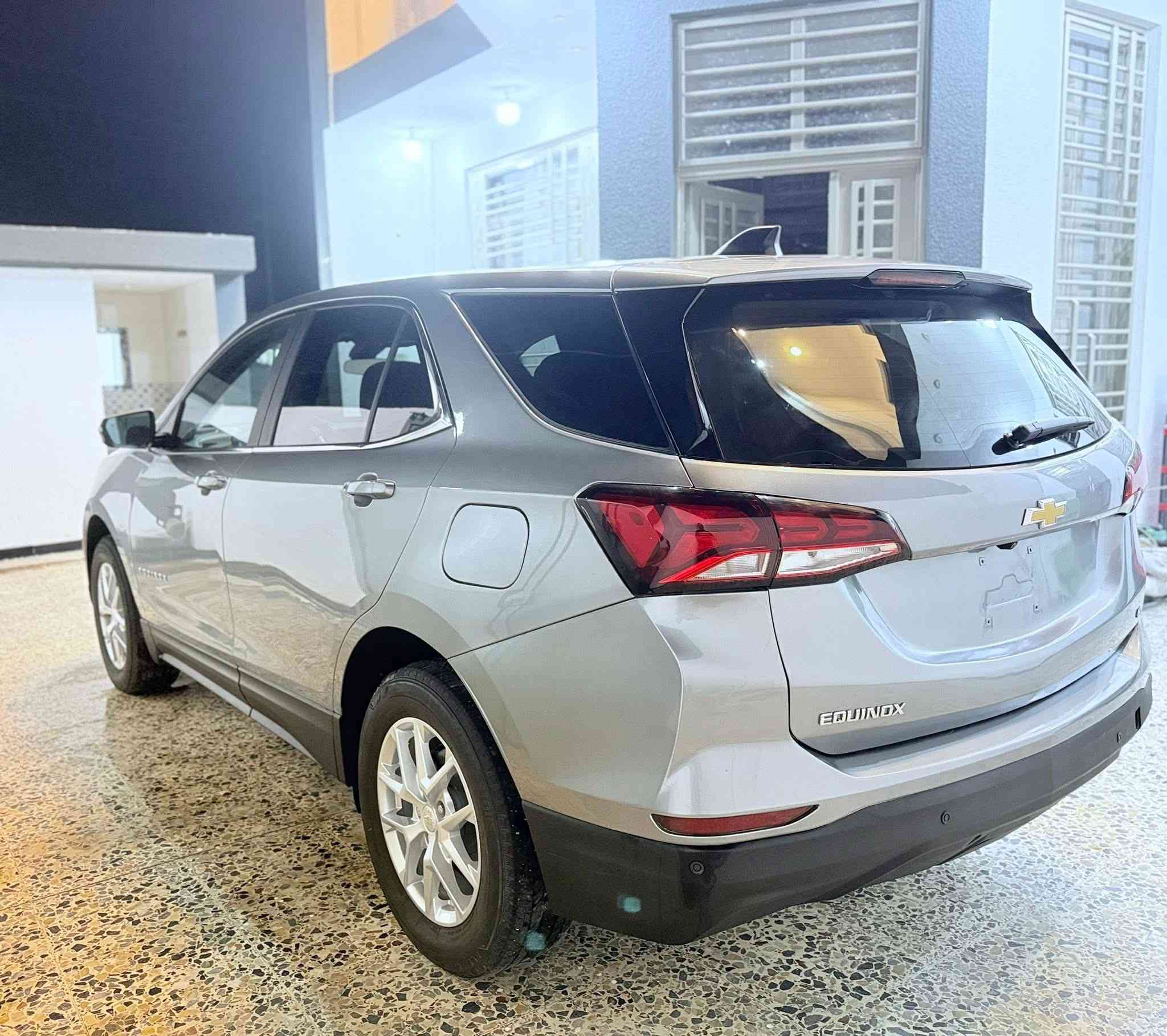 السلام عليكم
شوفر ليت كوينكس 2024 الفئة 5Lt كامرات فول مواصفات بدون فتحة دخول جديد مرقم واسط مميز ماشية 20 الف حادث خفيف بدون تبديل بدون دواخل بدون ايرباك صبغ ربع جنطة فقط 

العنوان : كوت 

***********
