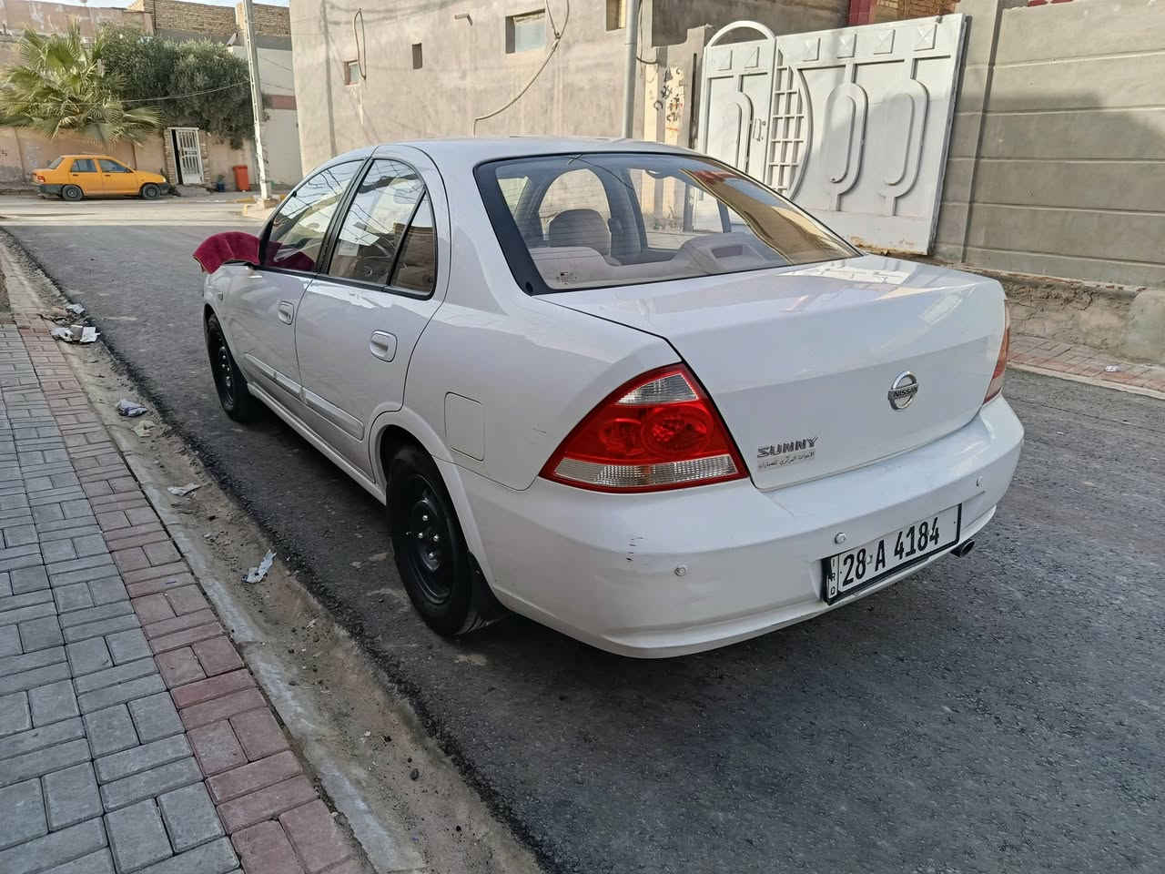 نيسان صني موديل ٢٠٠٨ جديداً بمعنى الكلمة تحكم مري دكم اربع بيبان حدادية كاملة باتري جديد تخم تايرات السعر ٩٥ وبية مجال مكاني ديوانية السيارة بسمي ***********
