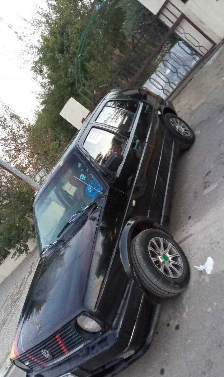 گۆلف 91
گێڕ عادی گێڕ و مەکینە بیلاد 
ڕەقەم و سەنەوی و واجیهە ئەسڵی بەشەرتی ئەوەلیات 
سەیارەکە تۆپە لاستیکە گێڕ و مەکینەی ماشاءاللەی دەوێ مەسروفی تێدا نیە
ناونیشان هەولێر 
*********** واتساب ڤایبەر 
سعر 12 قوفل أربيل, العراق
