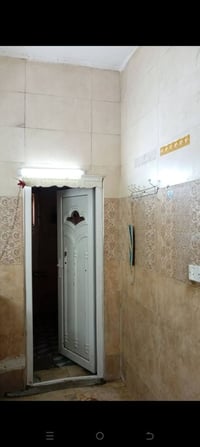 بيت للايجار بل زعفرانيه اربع شواره البيت طابقيت 07727653172