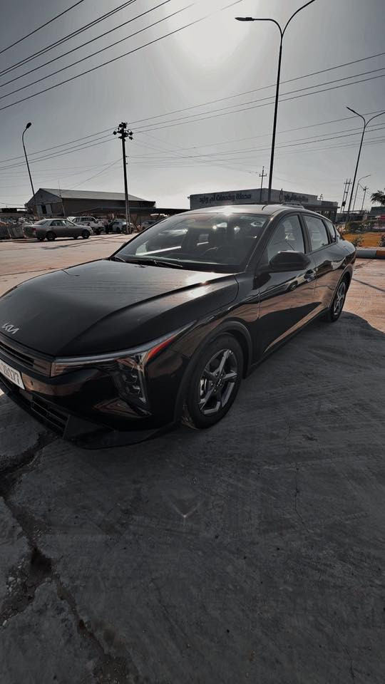 Ki k4 وارد امريكي 
مكينه 2000 موديل24 
بصمه 
شاشه متصله 
رادار امامي 
تشغيل عن بعد 
سايد بريك بصمه 
ماشيه16,000
حادث بس بنيد من امريكا 
***********
