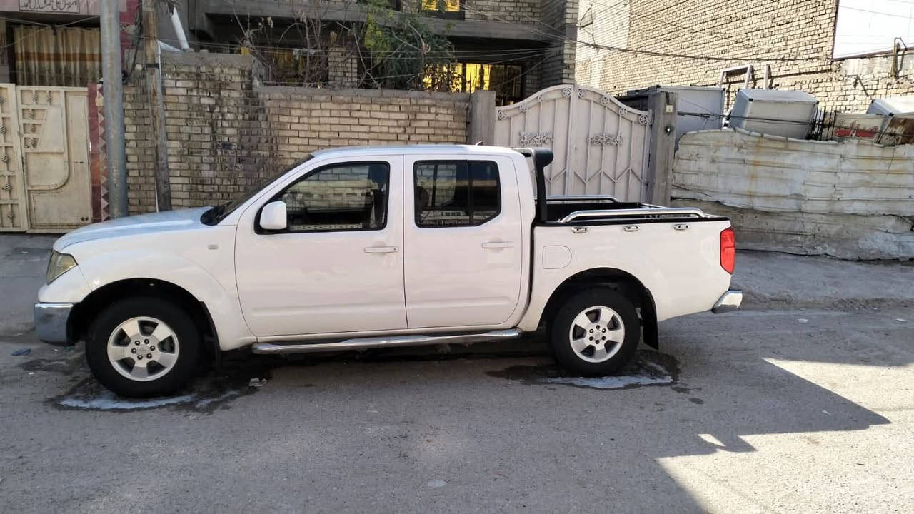 السلام عليكم
نيفارة 2008

شمالية سيارة بسمي 

سيارة

 مكفولة كفالة عامة

تخم تاير جديد حدادية جديدة 

مكينة و كير محور مال بيكم تيوتة 

سيارة خير من الله سيارة نضيفة خير من الله 

مكان سيارة بغداد حي اور 

‭ 0772 401 3956‬
