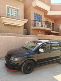 دوج جورني • محرك V6 ٣.٥ • كشنات جلد