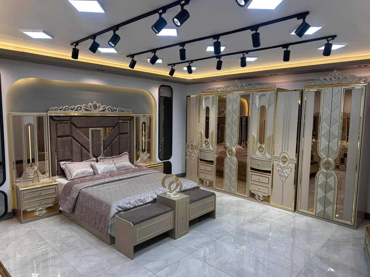 ✨ موبيليات جيهان ✨
📌 متوفر لدينا أجمل غرف النوم التركية العصرية
🛏️ من 5 قطع ولحد 10 قطع حسب اختياركم
🎨 ألوان متنوعة – تصاميم راقية – جودة عالية
💰 أسعار مناسبة مع أقساط مريحة جداً

📍 طوز – الشارع العام – قرب العلوة الجديدة
📞 للاستفسار والحجز: ***********
