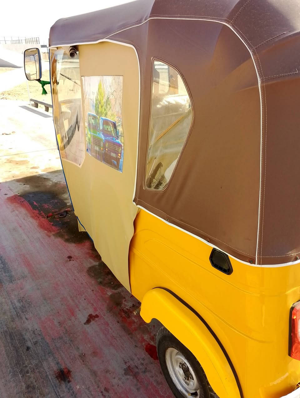 سلام عليكم شباب تكتك باجات 2021شهر 11البدي بي ضربات شوف العين مصبوغه جماليه تخم تاير كهربائياتهه كلهه شغالها والمكينه بس ولفات مبدله تبديل شركه العنوان بصره حيانيه شارع السيد متواجد من ساعه ٧ الصبح لحد ١١ الضهر الله شاهد عدم التفرق التكتك جاهزه وكبل شارع السعر خاص رقم الهاتف بي واتساب ***********
