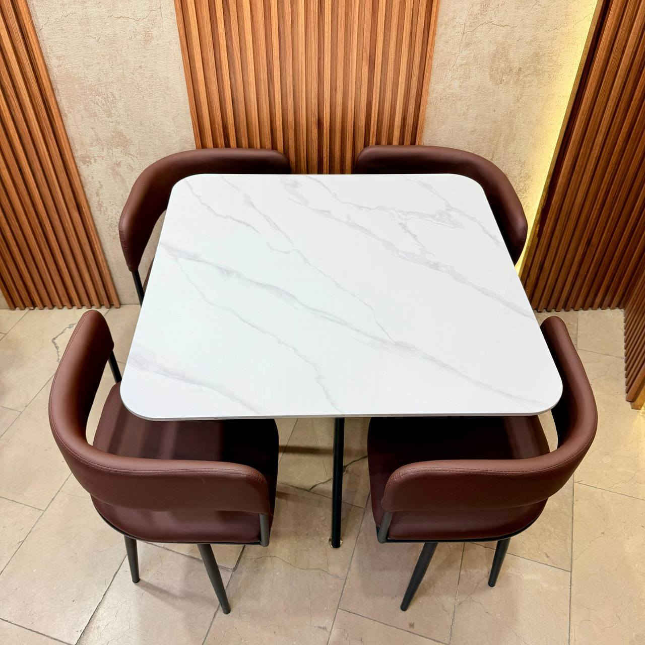 ميز طعام 4 كرسي سطح رخام مزجج 
قياس الطاوله 90 *90 سم مربع 
كراسي هيكل حديد دوشمه جلد 
يتحمل اوزان ثقيله 
السعر 195
توصيل بغداد مجاني 5اطراف محافظات 20 
F بغداد, العراق


**إذا كنت صاحب هذا الإعلان وتريد حذفه لأي سبب، رجاءا أرسل رسالة إلى الدعم الفني**