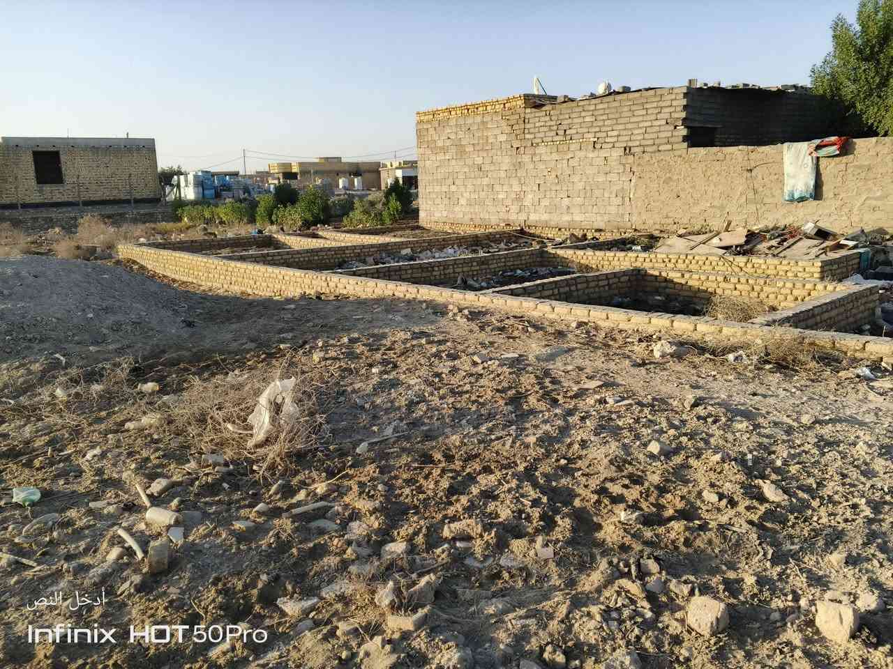 قطعه ارض للبيع مساحه 200م كل خدمات متوفره من ماء كهرباء مجاري وتبليط قريب.زراعي وكفله الك من كلشي سعره 5بي مجال عنوان قريب جداً من مجسر الاسكان منطقه سيد خضير وقريب عن مرقد جدآ رقمي للتواصل وتساب أو الاتصال  ***********
