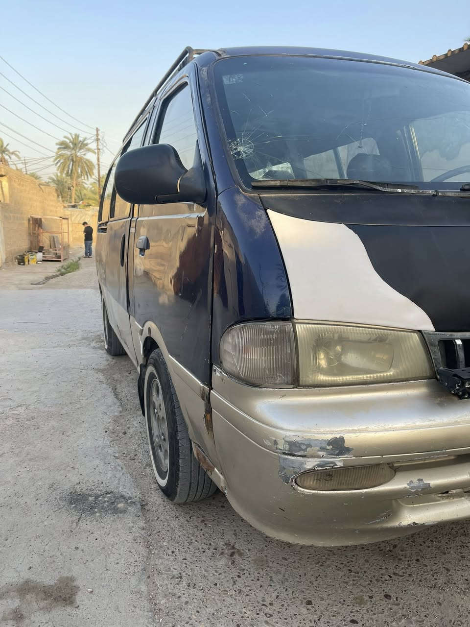 السلام عليكم بريجو موديل 96 بلاديه من عده باب السلايت شويه معجون والسياره بيها جراد كير محرك صار 15 يوم مجفته جديده اكسل تعهد بيهن شواصي بس مال الصدر مصلح و3 بلاديات واصفاح الدواخل بلادي جديد مكان بغداد التاجي 
رقم الهاتف ***********
بي واتساب
