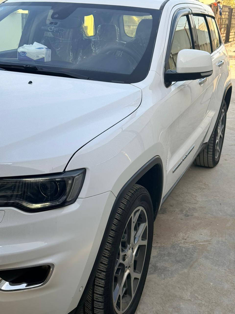 جيب لمتد فول واحد على واحد سياره اخت الزيرو مكفوله رقم بغداد فول مواصفات ماشيه ٤٤ الف جاهزه من كلشي ومكفوله للاستفسار 
***********
