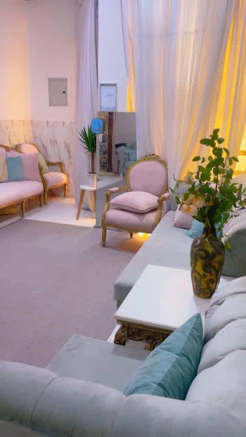 السلام عليكم عندي قنفات 2وحده مترين ووحده متر ونص وكراسي 2 رايدتهم ب300 نضيفات البصرة, العراق


**إذا كنت صاحب هذا الإعلان وتريد حذفه لأي سبب، رجاءا أرسل رسالة إلى الدعم الفني**