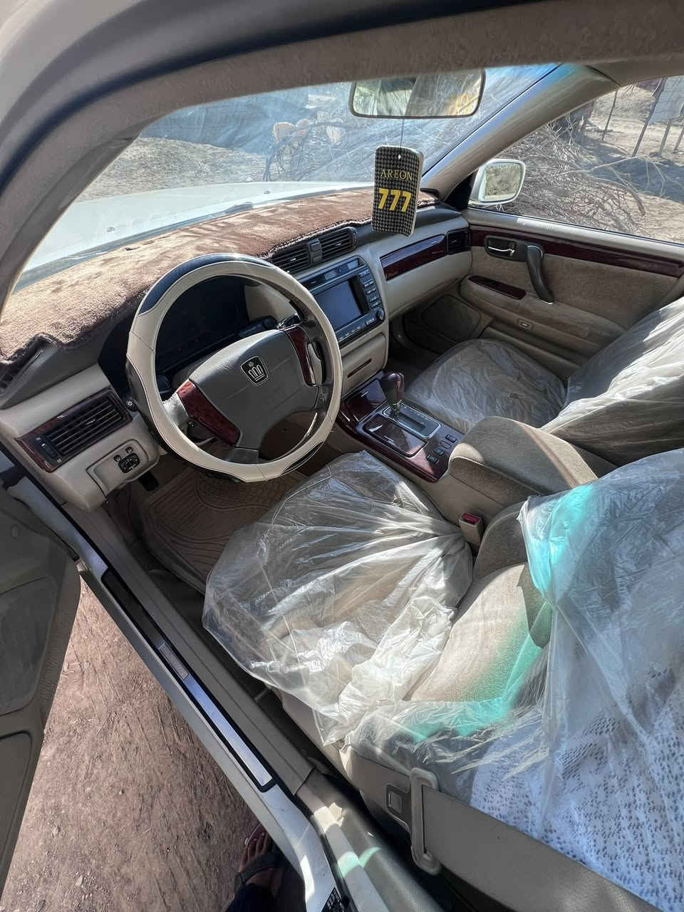 سلام عليكم ملكه للبيع كرستال اصل إتلث دكم قرار 48 ديفور رقمه بصره انكليزي السعر140وبيه مجال ***********
