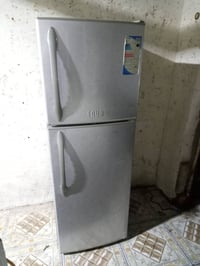 ثلاجه • نظيفه • قابلة تفاوض