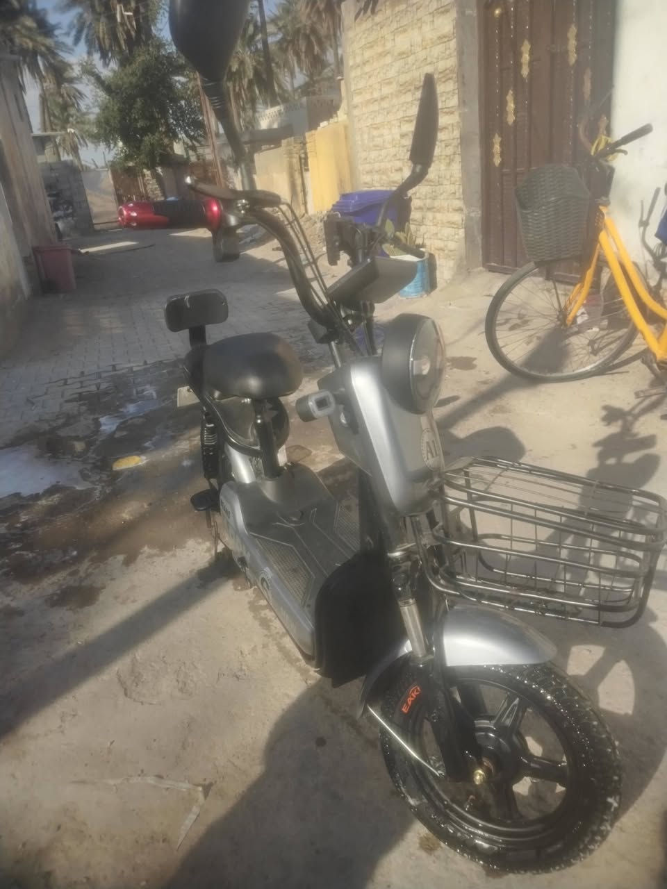 مراوس بار9مع الفرق جديدة استمال قليل صارشهر من اخذتهة مراوس بار9 .العنوان بغداد جسر  القديم اخوان مراوس وانطي فرق بار9الرقم ***********  بتلثميه اله خمسه وعشرين  ولا اكو ار تسعه مراوس  وبيه مجال
