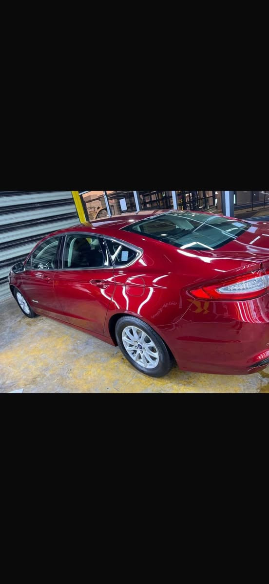 السلام عليكم 
فورد فيوچن ٢٠١٨ خليجي هايبرد 
مواصفات se 
تشغيل عن بعد 
بصمة جميع الابواب 
كشنات تدفئة 
رقم بغداد بأسمي 
بدون صبغ بيها بارد موضح بالصور 
مكانها بغداد اليرموك 
السعر ١٥٠ $
ماشية ١٠٧ كم  
***********
