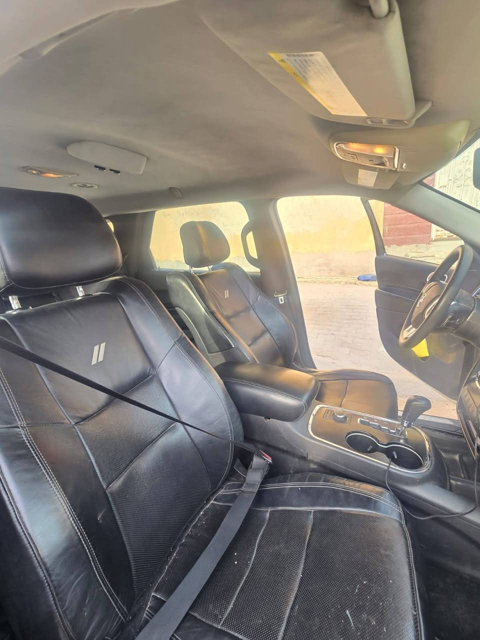 السلام عليكم  
دورنكو خليجي 2011 مكينة 8سلندر سيارة فول مواصفات من غير الفتحة  تبريد امامي و خلفي  حادث صفحة الايمن جاملغ صبغ بنيد مبدل
بيبان اليمنة الامامي والخلفي صبغ سيارة محدثة 17
سعر 150 وبيهة مجال
***********
كربلاء
