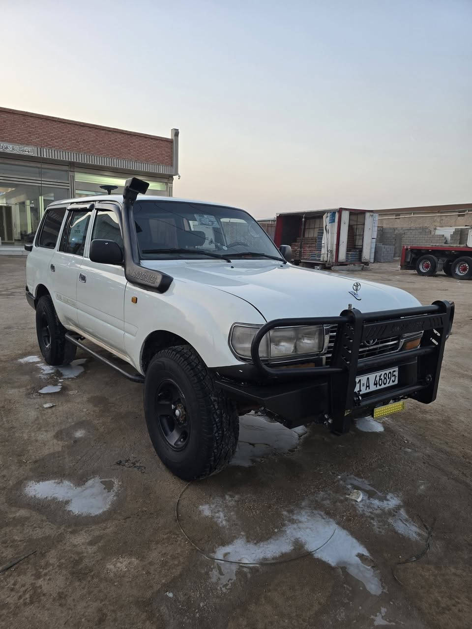 السلام عليكم لاندكروز مديل ١٩٩٧ توه شادلها مكينه مال ٢٠٠٧. بخاخ ٦ سلندر مكفوله السياره وجديده كير عادي لوكير شغال  رقم سليمانيه تريد تحويل تريد وكاله مكانها بصره هارثه ويها بعد سله تفصال ***********اسيا *********** اثير السعر ٩٥ ورقه وبيها مجال
