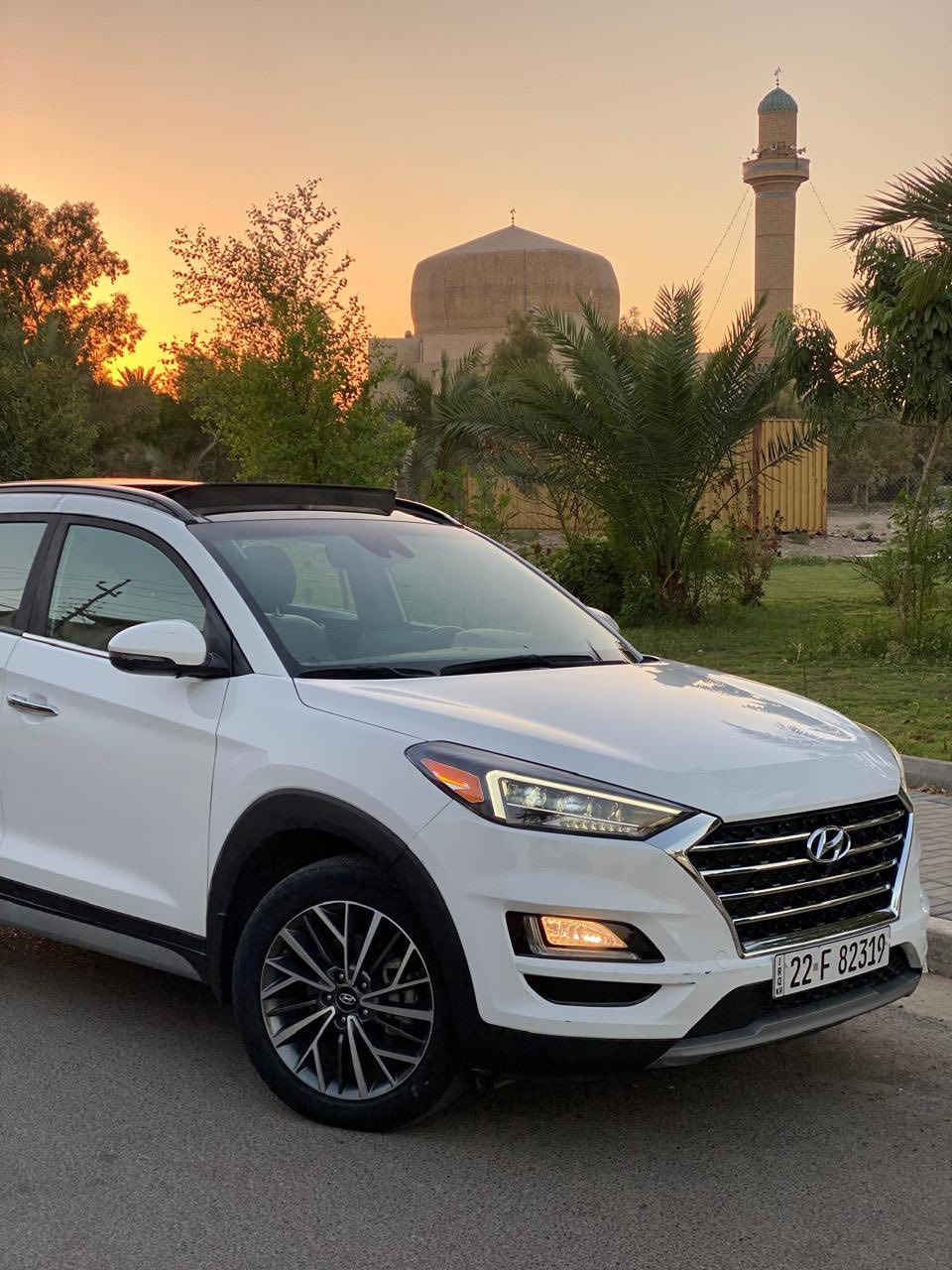 توسان 2021 Limited
اعلى مواصفات 
خمس كامرات 
بانوراما 
محرك 2500
كشنات تبريد وتدفئة جلد اصلي
رادارات ونقطة عمياء 
صندوق كهرباء 
ضرر جانبي قطعتين صبغ فقط 
ماشية 42 الف قابل للزيادة
السعر 185 ورقة بيها مجال 
مكانها بغداد السيدية ***********
