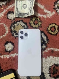 11برو فقط  256💿 77🔋 230 الف وبي مجال بسيط  بغداد الجهاز مكفول بي بس ها...