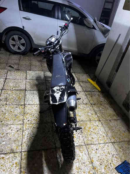 يرادلهة كازكيت لان بيهة نضوح دهن بين الكور والبوشه 
وشوي ترتيبات
للتواصل ***********
العنوان بغداد الجديده 
السعر 500
