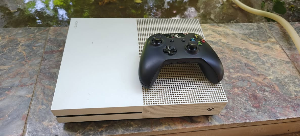 Xbox one s | اكس بوكس ون اس
الذاكرة 1T يجي وياه جوستكات عدد 2 واحد مال ون والثاني مال سيريس وياه Ups حجم 850 جهاز مابيه اي شي سعر 250 مكاني الناصريه الاسكان الصناعي


**إذا كنت صاحب هذا الإعلان وتريد حذفه لأي سبب، رجاءا أرسل رسالة إلى الدعم الفني**