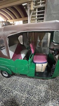 تك كتك للبيع مجفت 22  شهر 3  07712622615