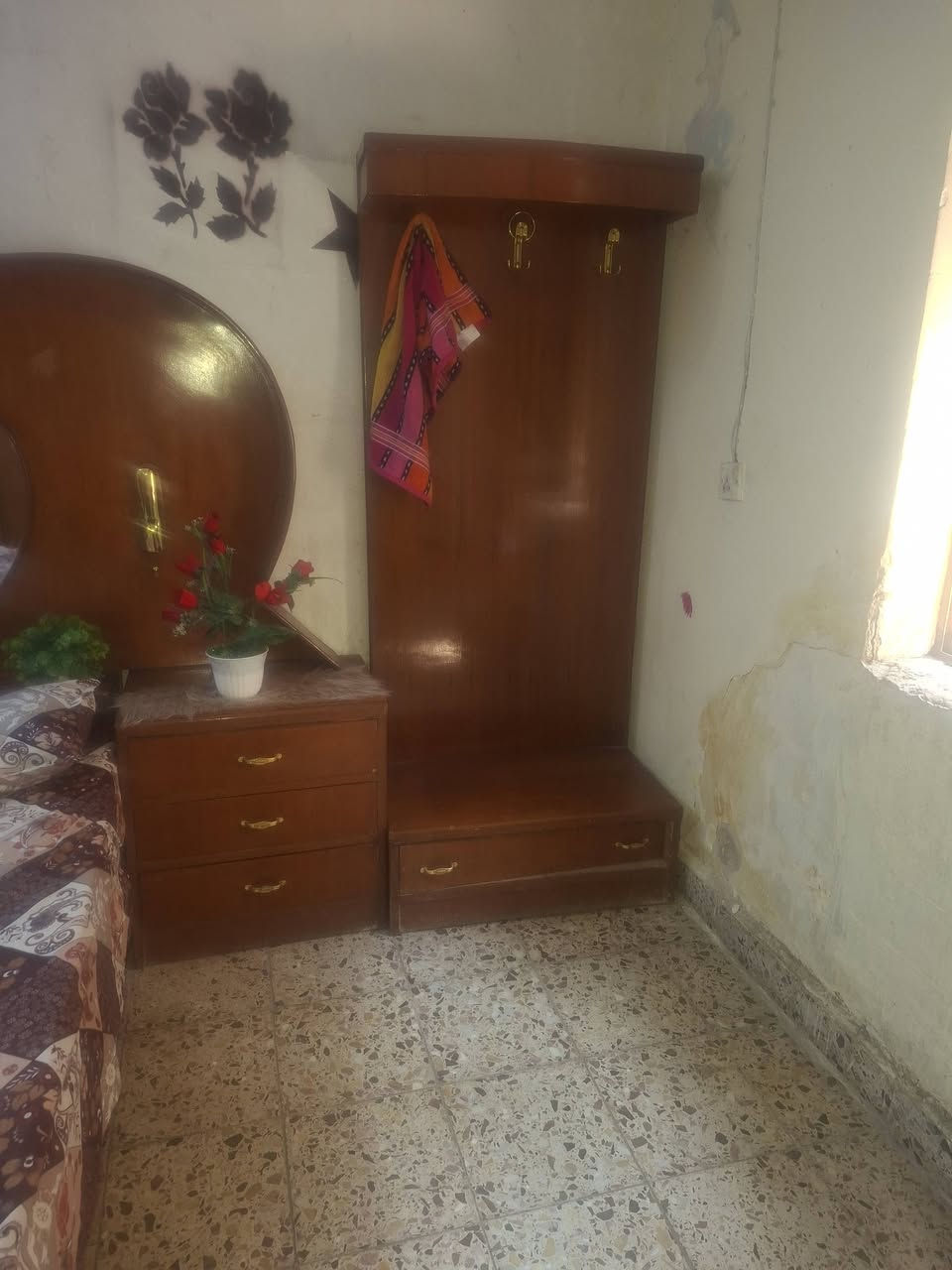 أسلام عليكم غرفة خشاب البيع السعر 700 ***********
