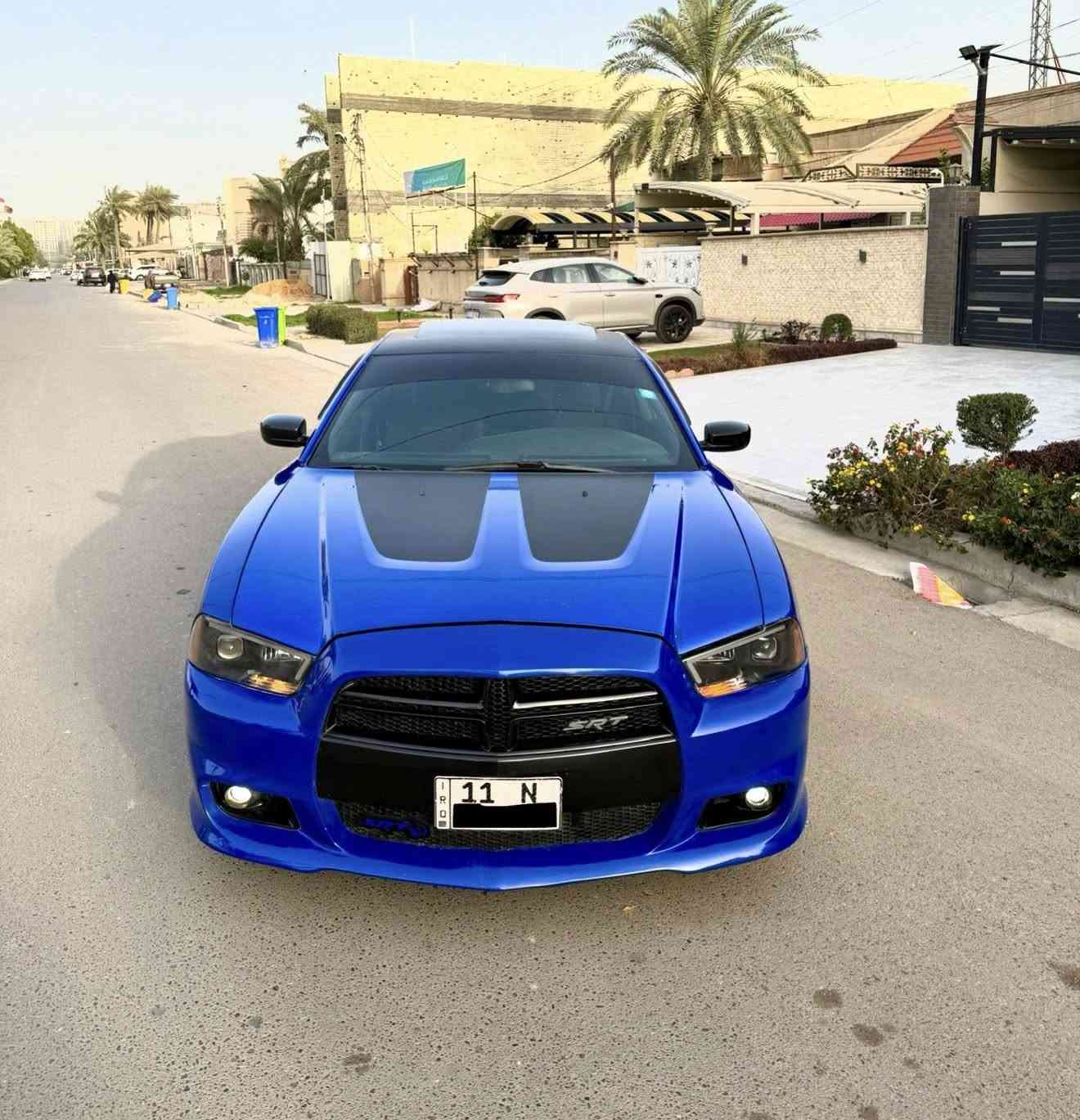 جارجر نسخه الديتونا 1865
موديل 2013 
محرك 5700 مامفتوح كفاله 
وارد امريكي حادث جاملغ خلفي وبل العراق جاملغ امامي 
بدون ايرباك بدون لغد وشاصي كفاله 
صور حادث تفضل خاص ودزهن الك 
سياره مصروف عليه ومتعوب 
فول موصفات 
فتحه بصمه شاشا جبيره 
كشن حضن خياط بلون ازرك ومختم ديتونا 
كشن كهرباء 
محدث كامل اس ارتي 
عليه ويل دايموند وتخم تاير 
كفرات فجوج
صدر امامي خلفي جديد 
برمجه وطلقات 
اكسل قفل srt
دركه srt
كزوز رعب 
مكان السياره بغداد السيديه 
***********
